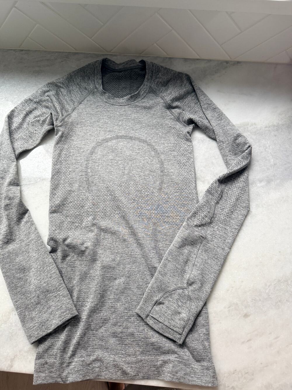 Lululemon Swiftly Tech Long-Sleeve Shirt 2.0 Hip Length